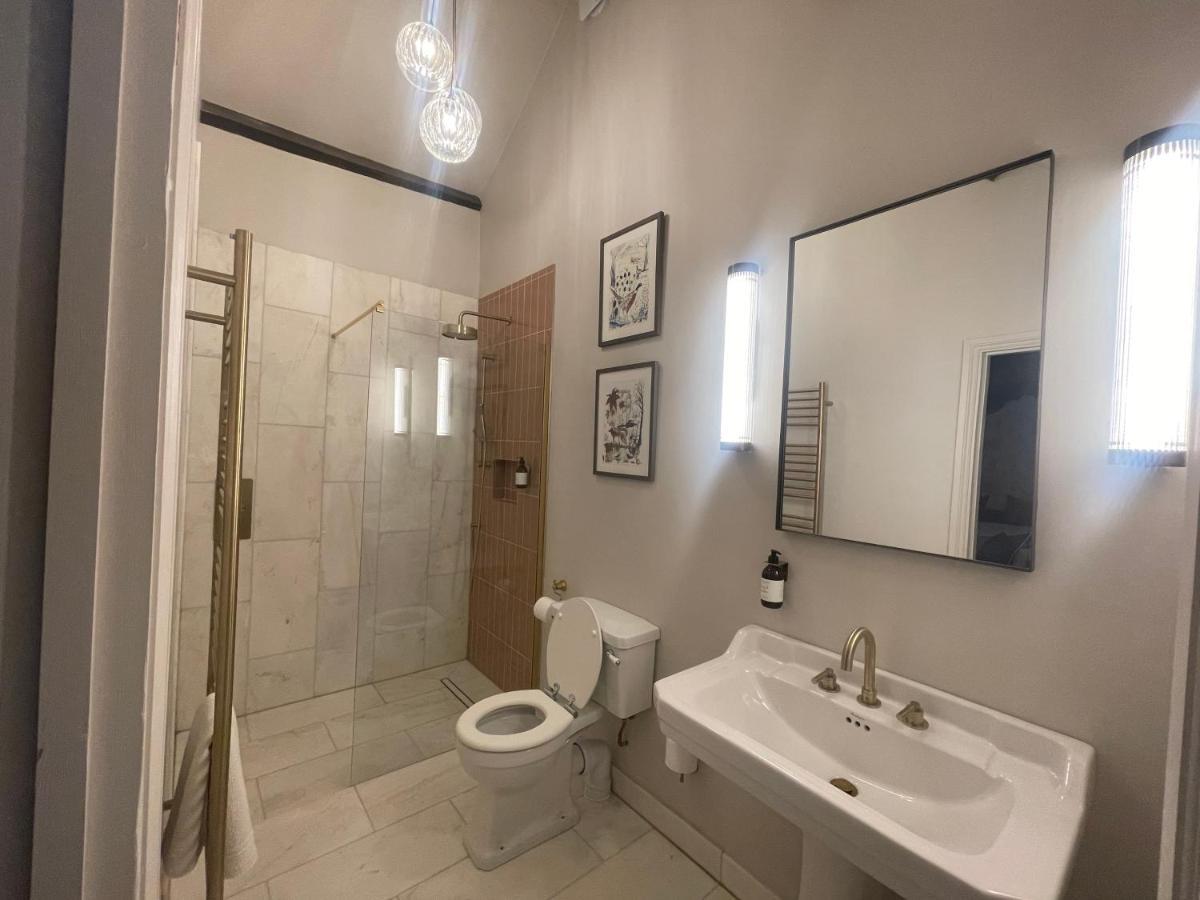 The Hideaway Bed and Breakfast Saint Brides Major Εξωτερικό φωτογραφία